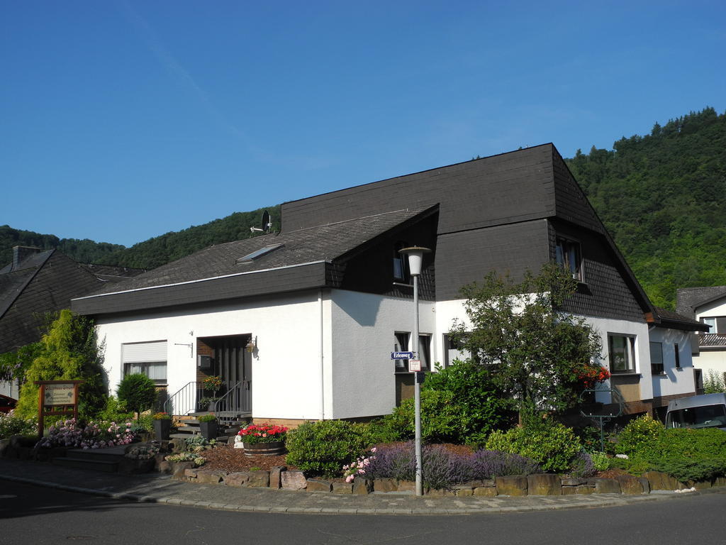 Gaestehaus Steuer Bruttig-Fankel Exteriör bild